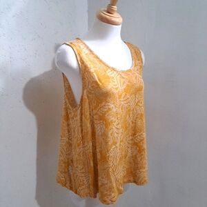 Rachel Zoe | Mustard yellow and white paisley pattern 100% linen tank top